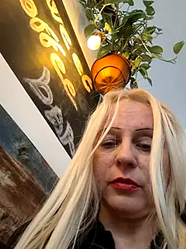 martachatte (F mature) - squirt