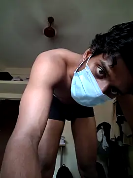 hi_itz_robin's live cam