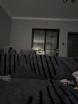 美女Yiyi-707在线直播