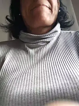 molly_newman6 (F milf) - Erotic breast massage 🍒🤤