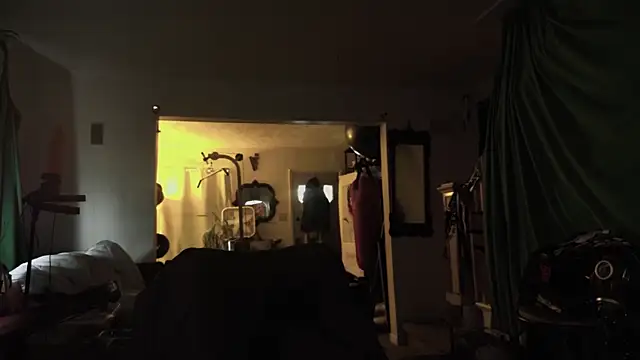 MasterDaddyCool webcam