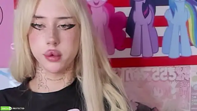 joy_barker (T teen) - CARESS FORESKIN COCK CLOSE ^^