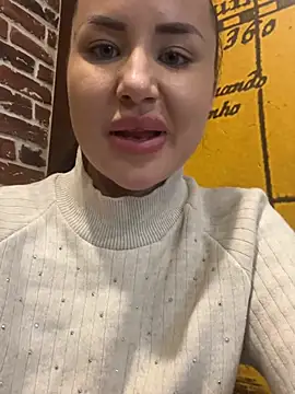 beautydiamond (F young) - Show ass in doggy style