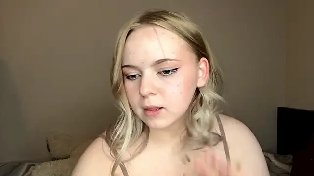 zaracreedon (F teen) - massage my sweet breasts