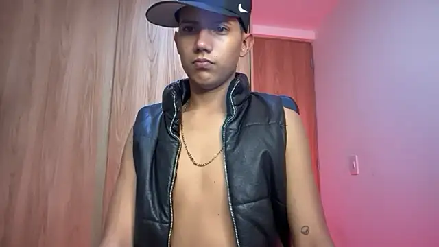 toy_boy777 (M twink) - delicious milk