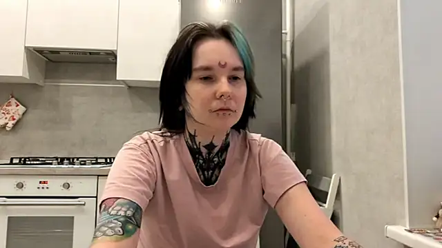 highelikegirl (F young) - Let's flash my bra so you can enjoy me