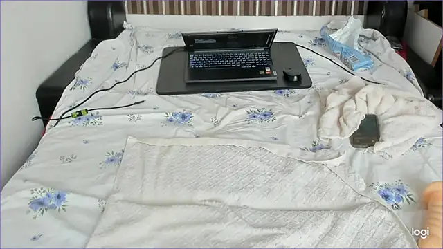 sweet-tinqerbell (F milf) - double headed toy full in my ass