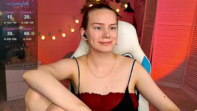 ramona___ (F young) - tease in lingerie