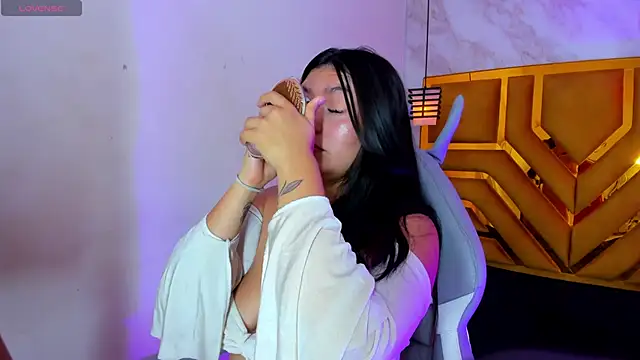 Miss_Scarlett22 live sex cam