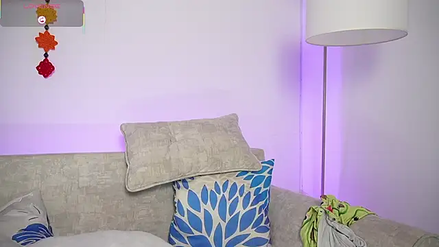 Sara_Charmy live sex cam