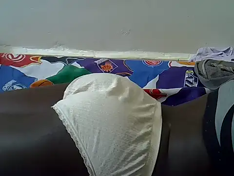 petite_lily2 - Petite_lily2's free webcam - UK Sex Cams