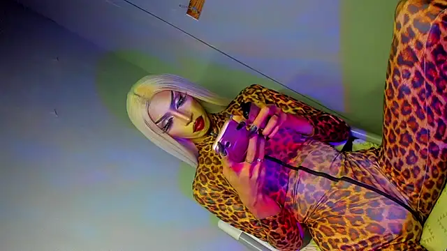 anitacruise (T young) - PLEASE  ME  AND  WORSHIP THIS GODCOCK!