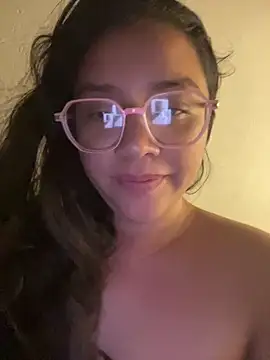 vivi_kvsh - Vivi_Kvsh's free webcam - UK Sex Cams