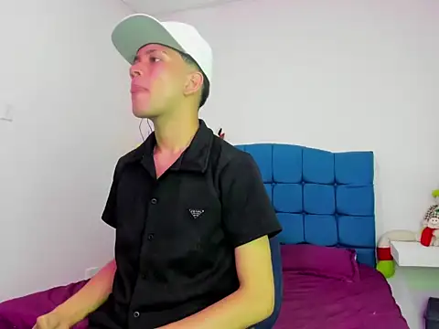 ailanys_miller (M twink) - show con dildo