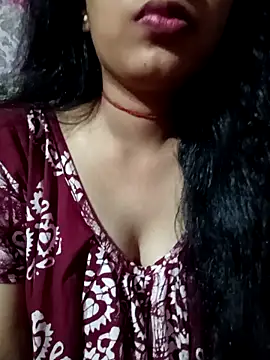 Webcam Model (soni2005)  is live.Free join now!