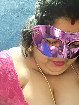 tamilthanushri (F milf) - Pusyy flash