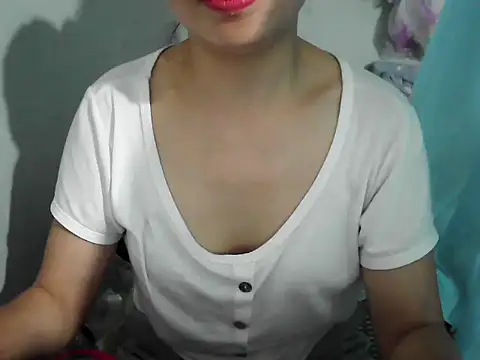 ana_2023 (F milf) - finger in the anus