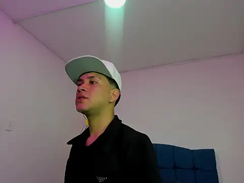 ailanys_miller (M twink) - show con dildo