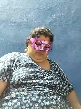 tamilthanushri (F milf) - Pusyy flash