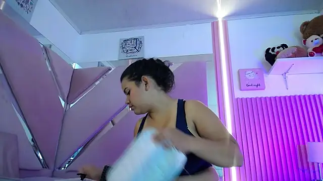 _Miaaleon live sex cam