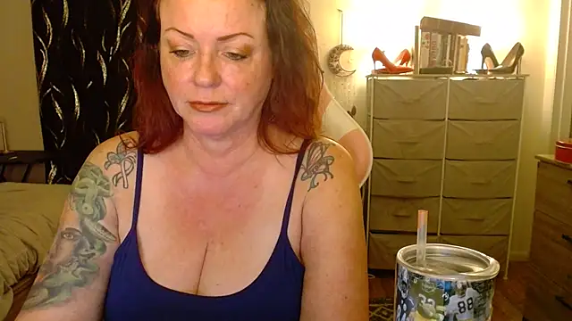 nikkimastersgirl1091 (F mature) - Naked! and fuck!