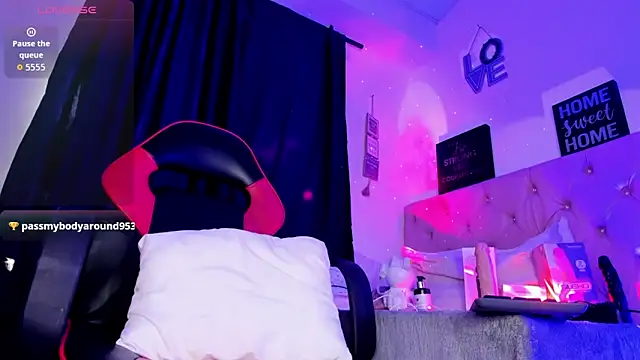 nicolle_ferran - Nicolle_Ferran's free webcam - UK Sex Cams