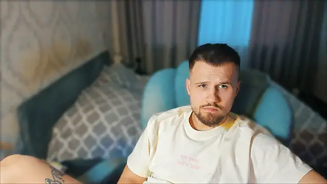 Vladik_b live sex cam