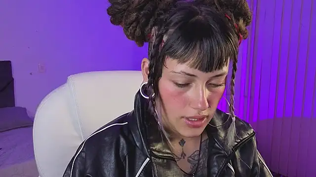 _sharlotte777 (F young) - Naked all