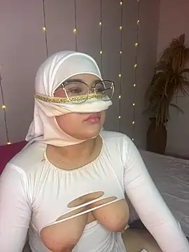 maisa_issa (F young) - TAKE OFF YOUR PANTIES AND LICK THEM