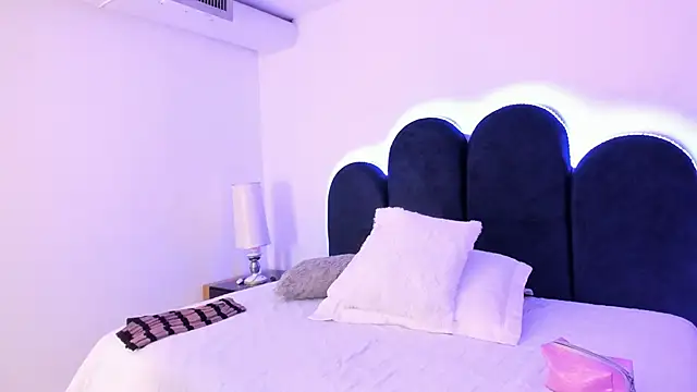 ridwana_ (F young) - oil in my sweet ass