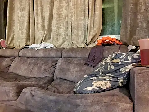 alexis21821 (G milf) - sex in the bomb shelter? lol