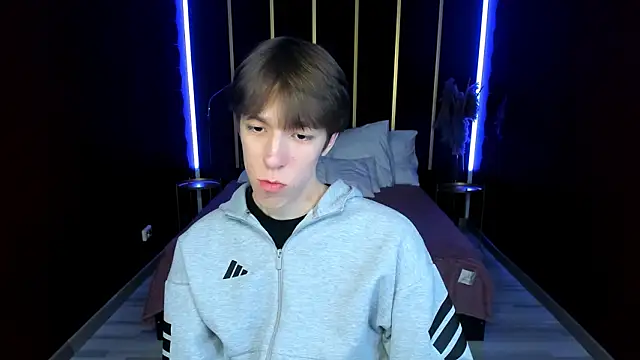 markbranston (M twink) - jerking in underwear