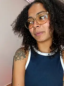 __violetaheaven__ (F young) - FINGERING PUSSY