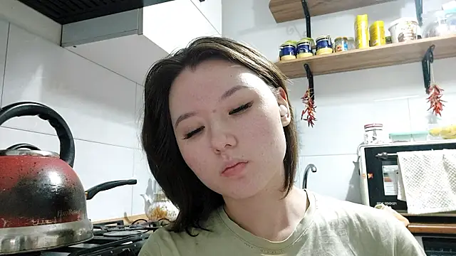 velmamaasch (F teen) - show my little tummy