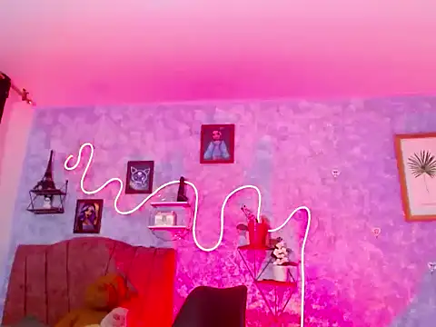 everlin__hot_ (T teen) - dildo in the ass