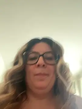 jasmineglow7 (F milf) - Je fais une danse sexy ! 😈