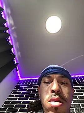 BigWayneBabyXXX live sex cam