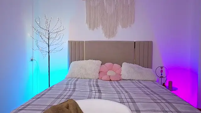 real_cutie1 - Real_cutie1's free webcam - UK Sex Cams