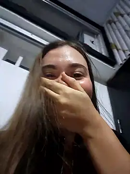 rapunzel069 (F young) - show ass + oil + Spank ass 15x 🍑👋