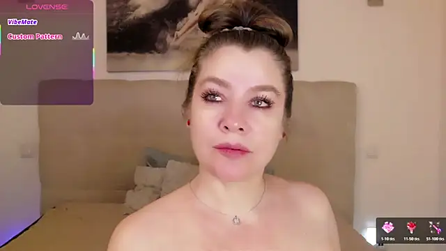 petersemily (F milf) - let s play nudust with no beach :)