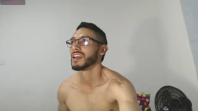 russthiago (M young) - show cum masive and naked🥵🍆 IG @Th1rss