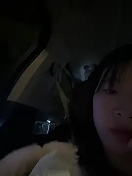 美女littleqiu在线直播