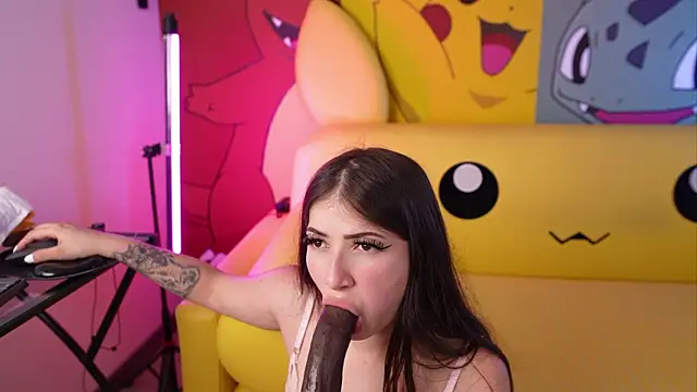 miss__pamela (F young) - ​Gagging, ​choke ​Messy ​Deepthroat