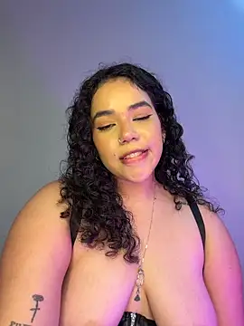 krisstensantos (F young) - Topless + spit my big boobs