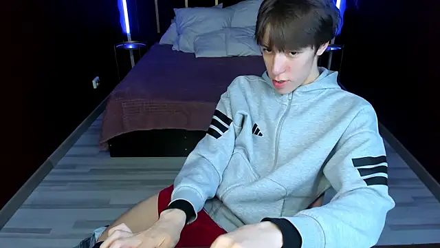 markbranston (M twink) - jerking in underwear