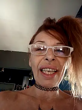 Webcam Model (FrozenWaffle)  is live.Free join now!