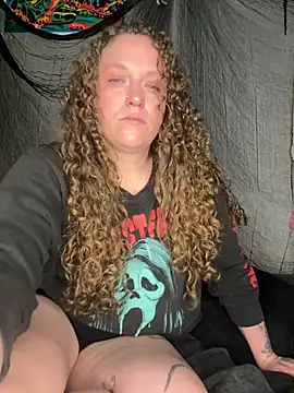 smokyjane (F young) - Free public show