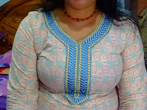 horny_doll24 (F milf) - Ass licking with face