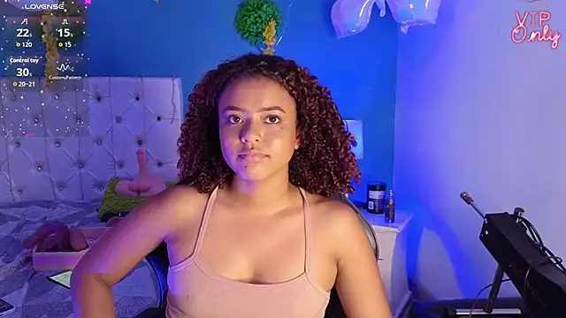 eylend_lisboa (F young) - flahs tits🙈🙈🍒🍒