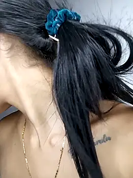 Zoe_Sweett18 live sex cam